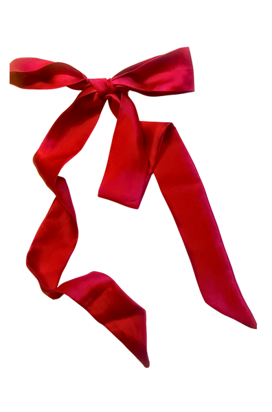 Zīda matu lente kakla šalla. Luxurious Silk Ribbon Scarf – 22 Momme Mulberry Silk
Handcrafted from premium 22-momme mulberry silk charmeuse, this long, narrow silk ribbon adds a touch of timeless elegance to any look.