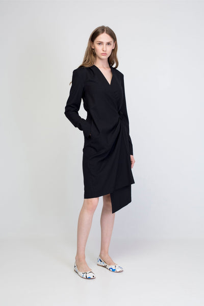 Melna Wrap kleita