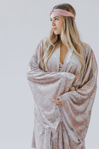 Samta kimono stila rīta halāts – Roku darbs | Viens izmērs der vairumam