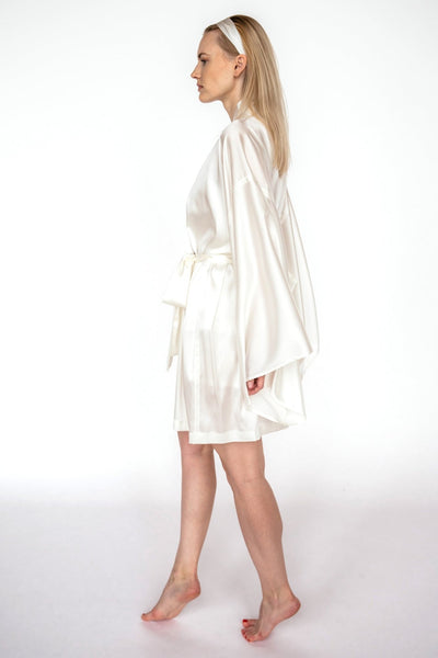Balts Īss  Mulberry Zīda Kimono Halāts – Roku Darbs | Viens Izmērs Der Vairumam