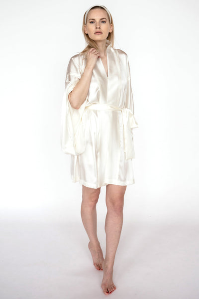 Balts Īss  Mulberry Zīda Kimono Halāts – Roku Darbs | Viens Izmērs Der Vairumam