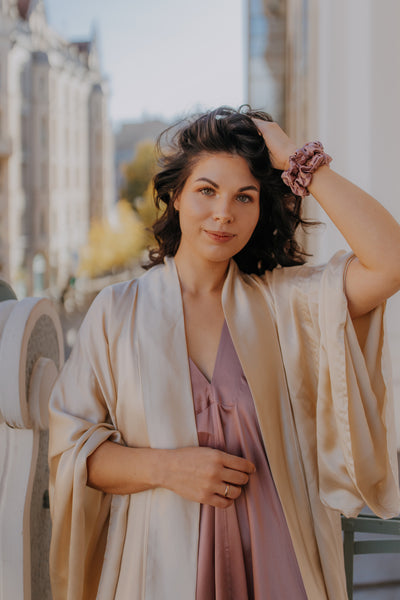 Pure 100% Mulberry silk scrunchie, M size