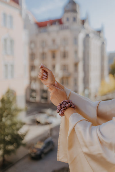 Pure 100% Mulberry silk scrunchie, M size